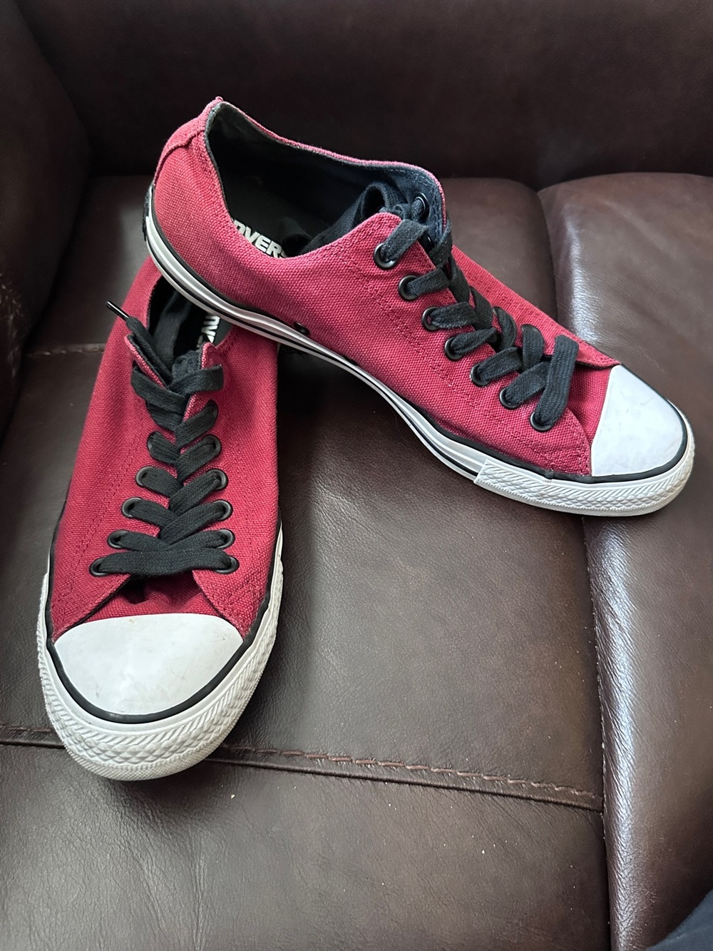 All Star Converse Low-Top Canvas Sneakers - Red Burgundy Black Laces 9.5 M